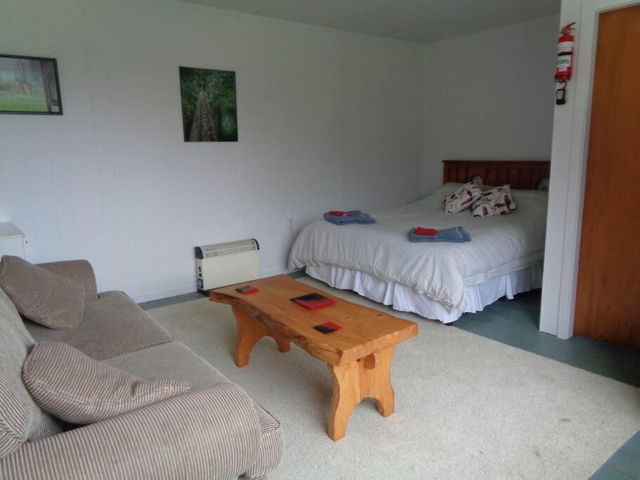 Rustic Woolshed Apartment Owen River Ngoại thất bức ảnh